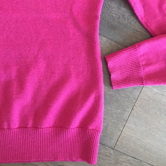J crew fuschia merino wool v-neck sweater S - Picture 3 of 5